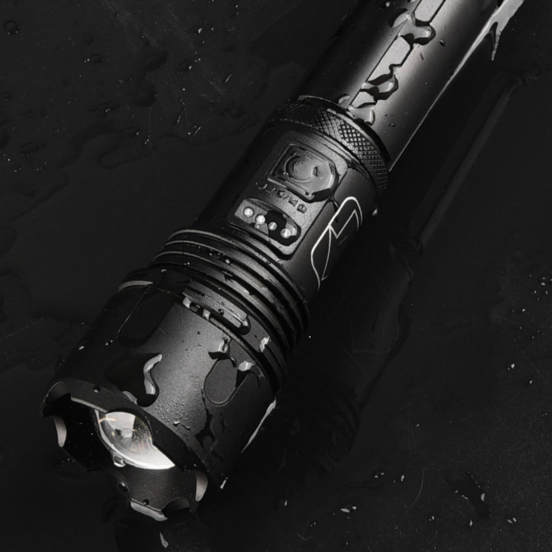 New Rechargeable Strong Light Focusing Flashlight